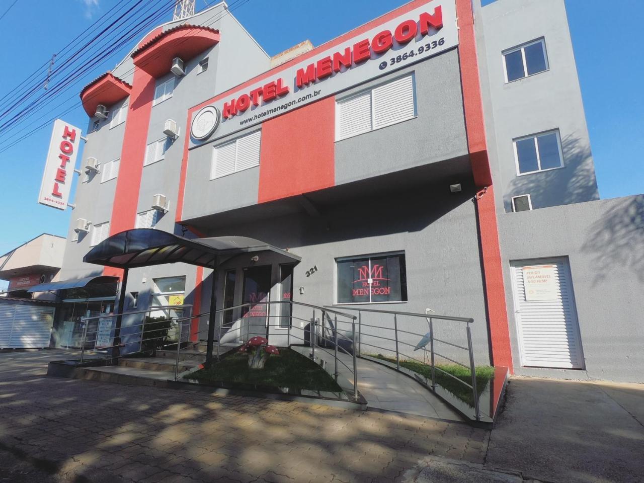 Hotel Menegon ซูมาเร ภายนอก รูปภาพ